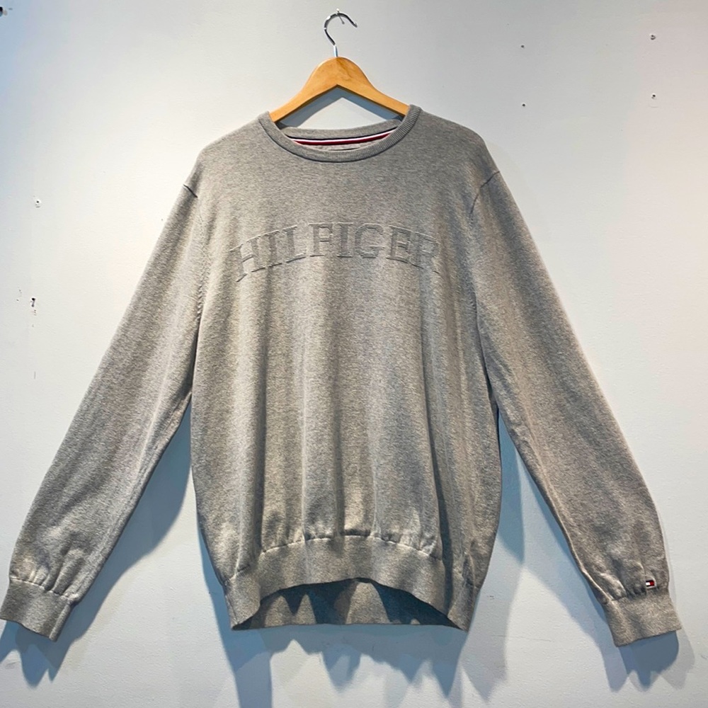 Men’s Gray TOMMY HILFIGER Embroidered “Hilfiger”Sweater | Size XL
